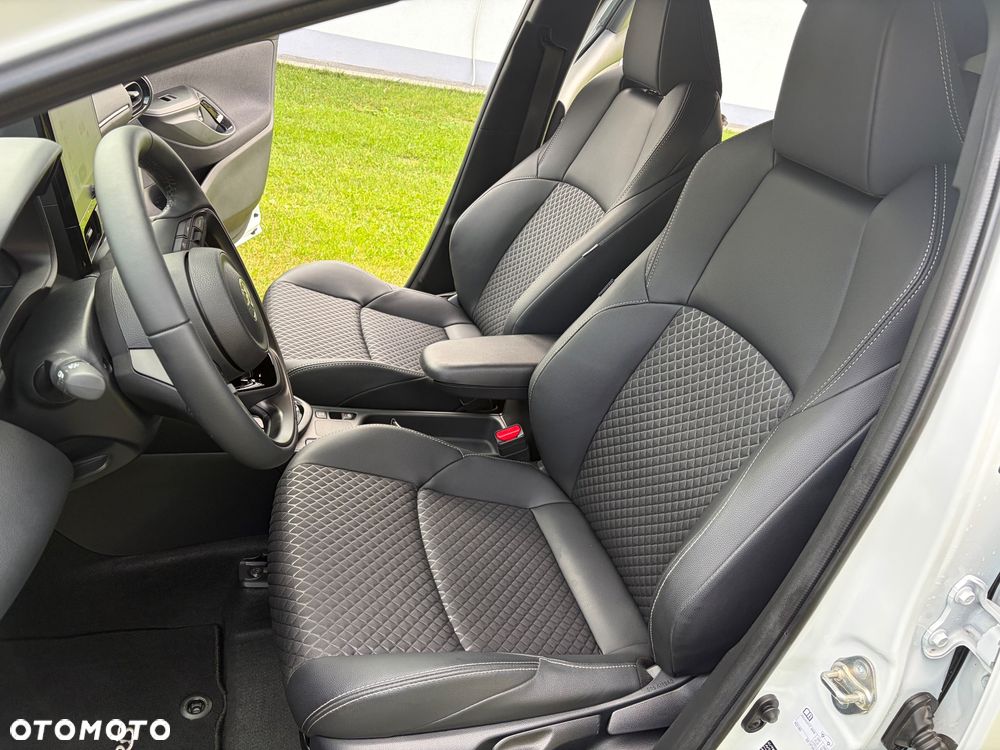 Toyota Yaris Hybrid 1.5 Executive - 8
