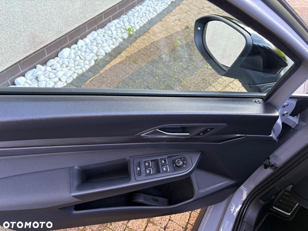 Volkswagen Golf VIII 2.0 TSI GTI DSG - 3