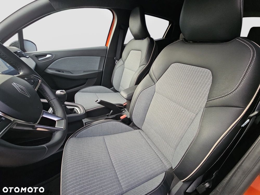 Renault Clio 1.0 TCe Techno - 11