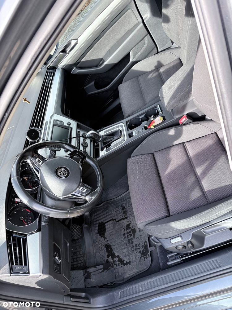 Volkswagen Passat - 6