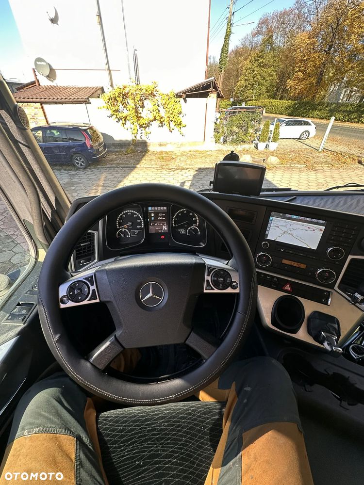 Mercedes-Benz Actros - 19