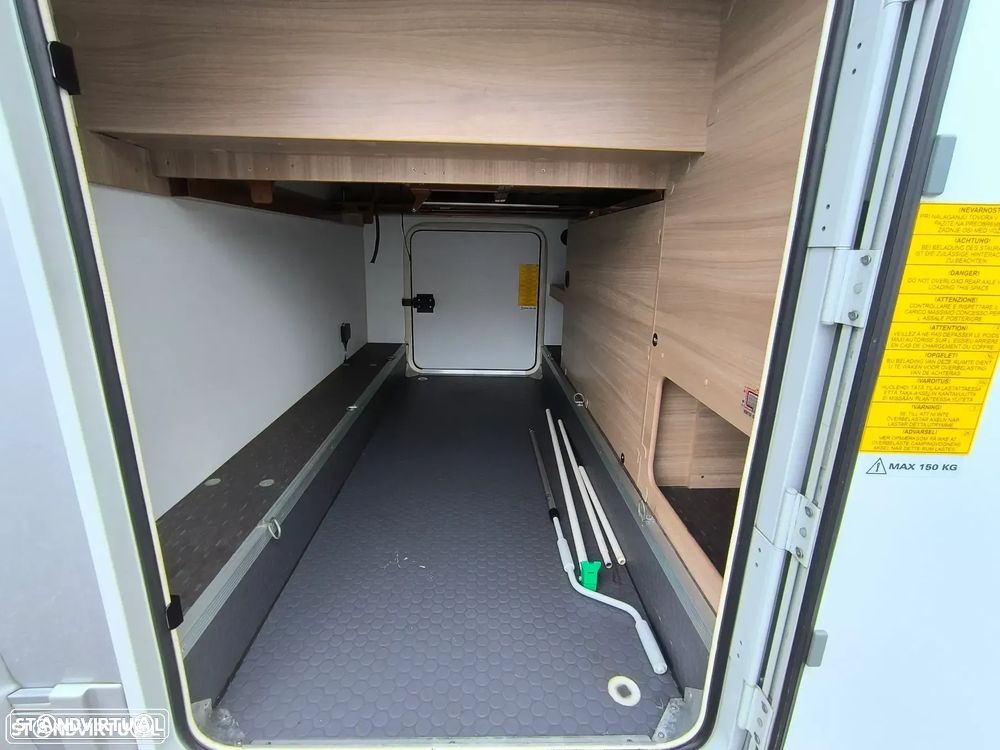 Adria Matrix M670SC 50 Anos 5lugares Cama central e basculante - 9