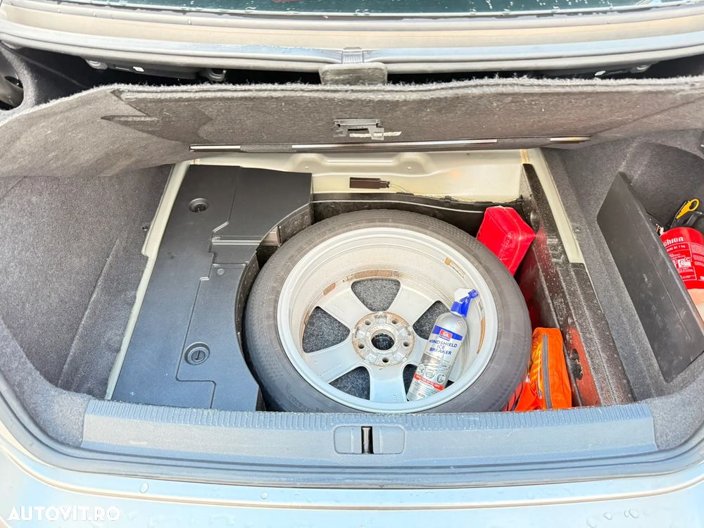 Volkswagen Passat CC - 12