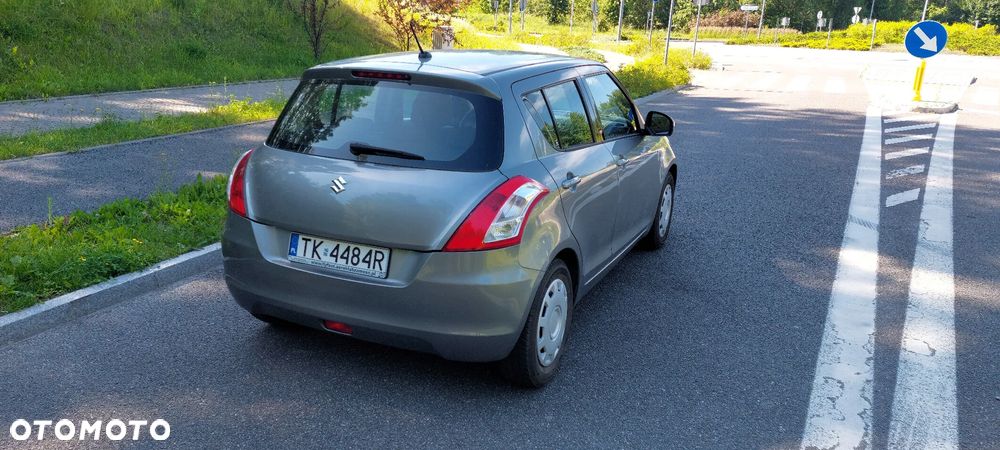 Suzuki Swift - 4