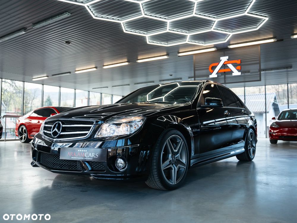 Mercedes-Benz Klasa C 63 AMG - 6