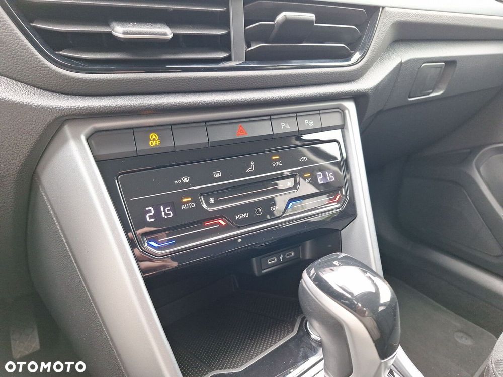 Volkswagen T-Roc - 17