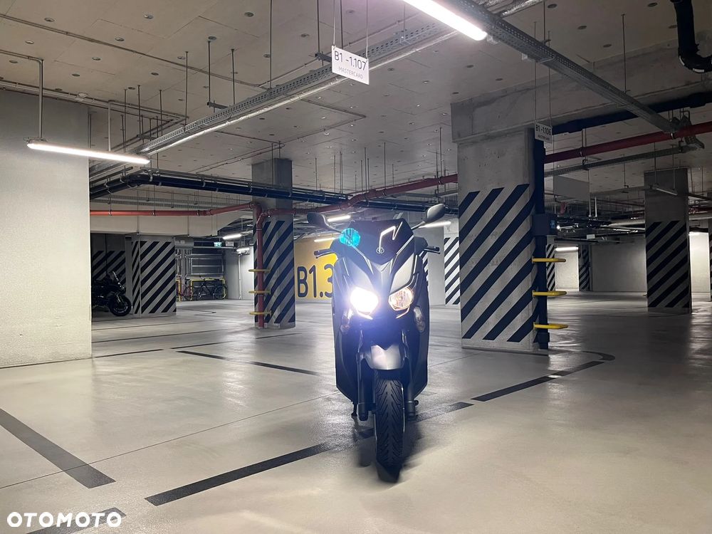 Yamaha X-max - 4