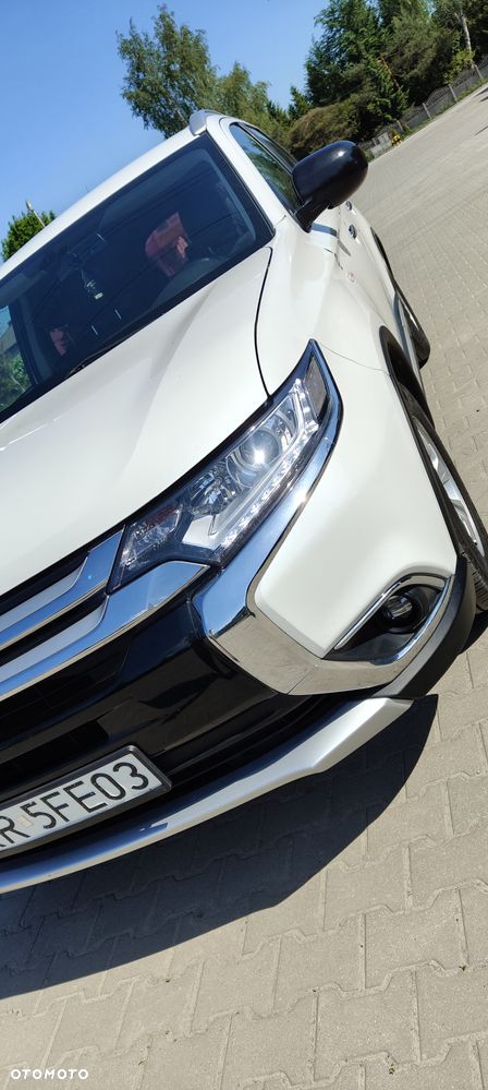 Mitsubishi Outlander 2.0 Invite + 2WD - 4