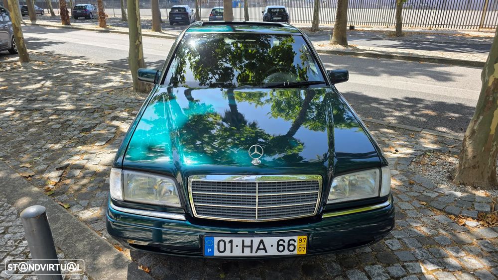 Mercedes-Benz C 220 D Elegance — fotografia 10
