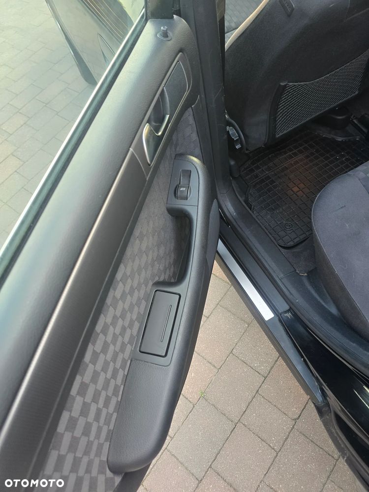 Audi A6 Limousine 2.4 - 14