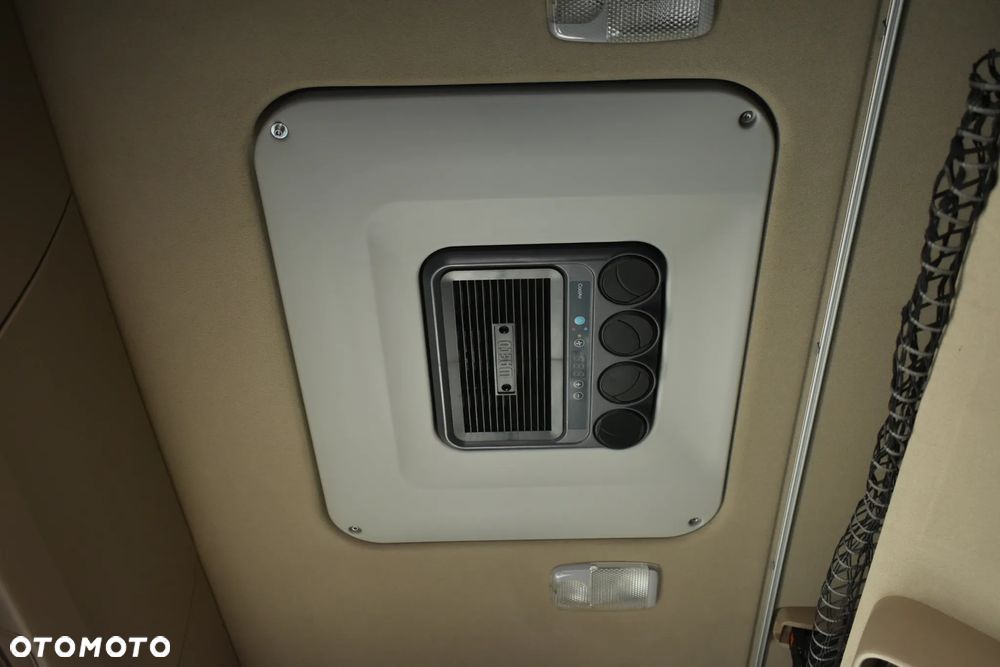 Scania R450 // CROWN EDITION // NAVI // FULL LED TYŁ I PRZÓD // SKÓRY // METALIK // DUŻA NAVI // KLIMA POSTOJOWA // - 31