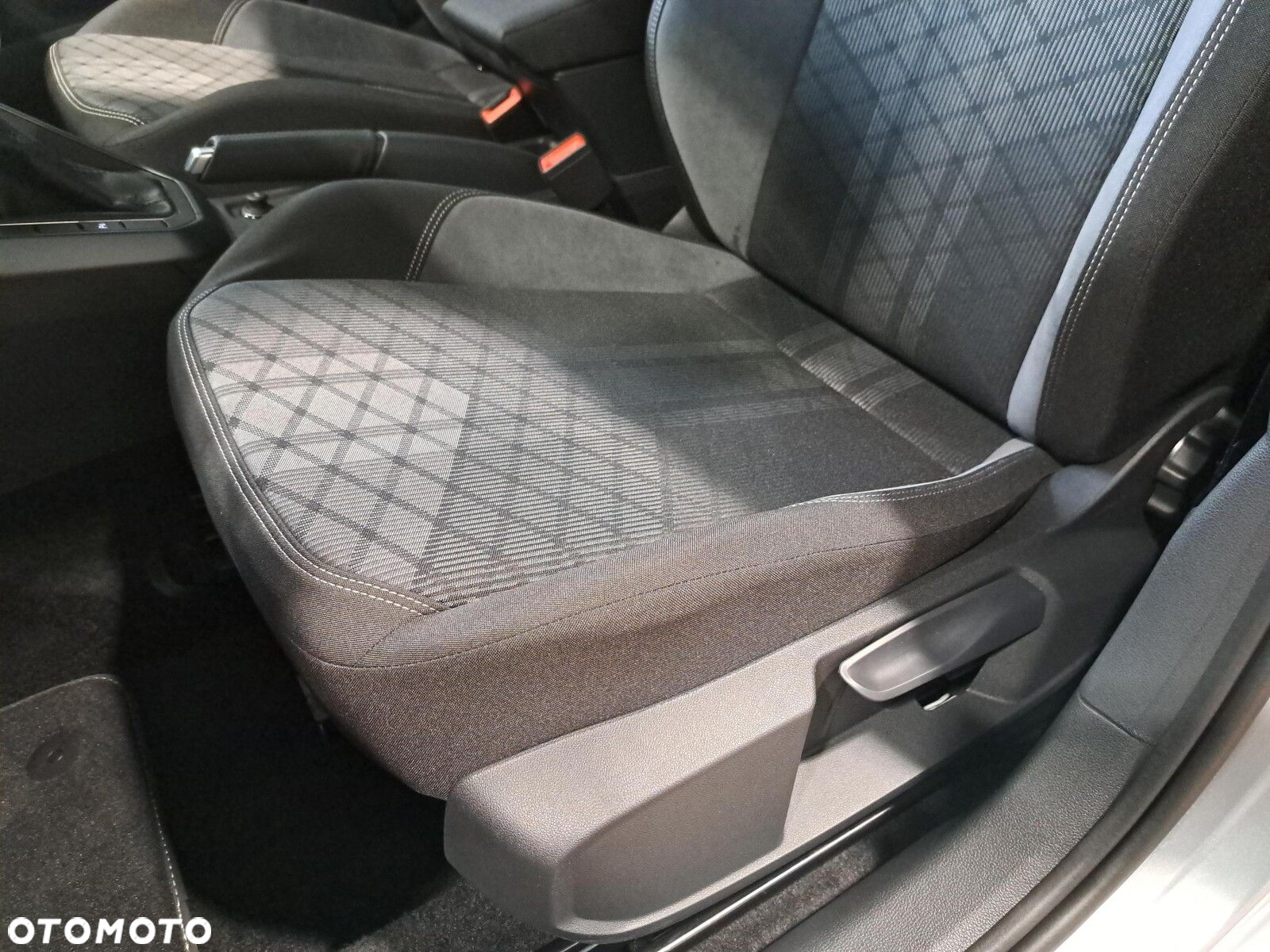 Volkswagen Taigo 1.5 TSI ACT R-Line Plus DSG - 12