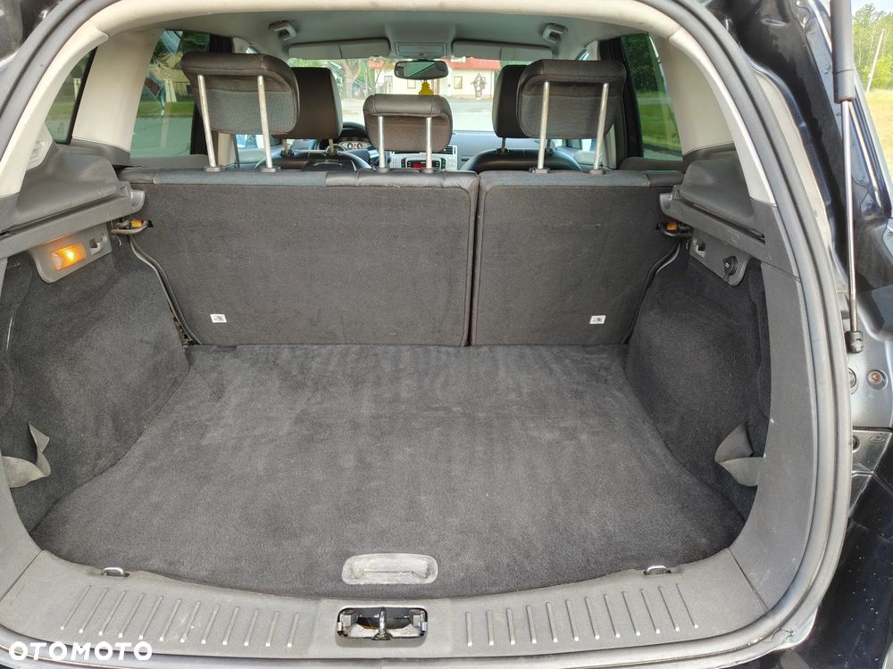 Ford Kuga 2.0 TDCi 4x4 Trend - 15