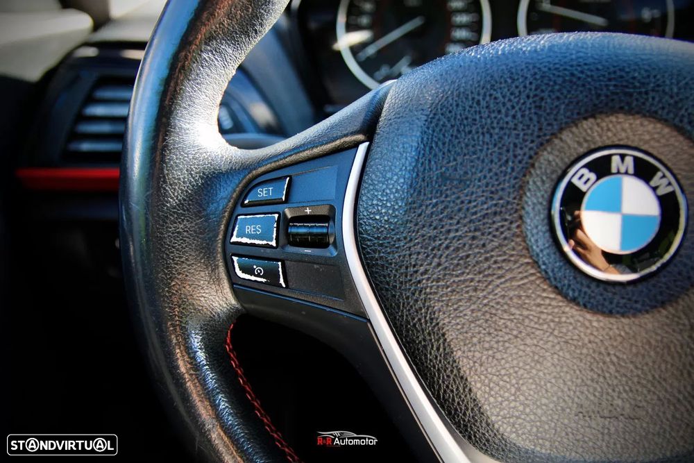 BMW 118 dA Line Sport - 21