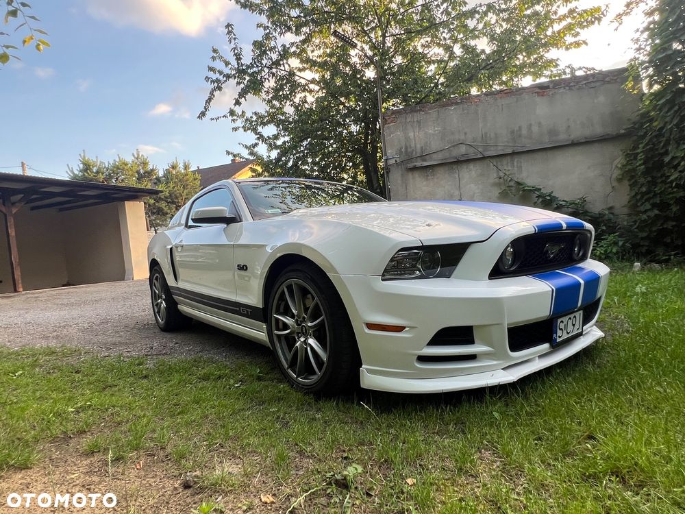 Ford Mustang 5.0 V8 GT Premium - 2