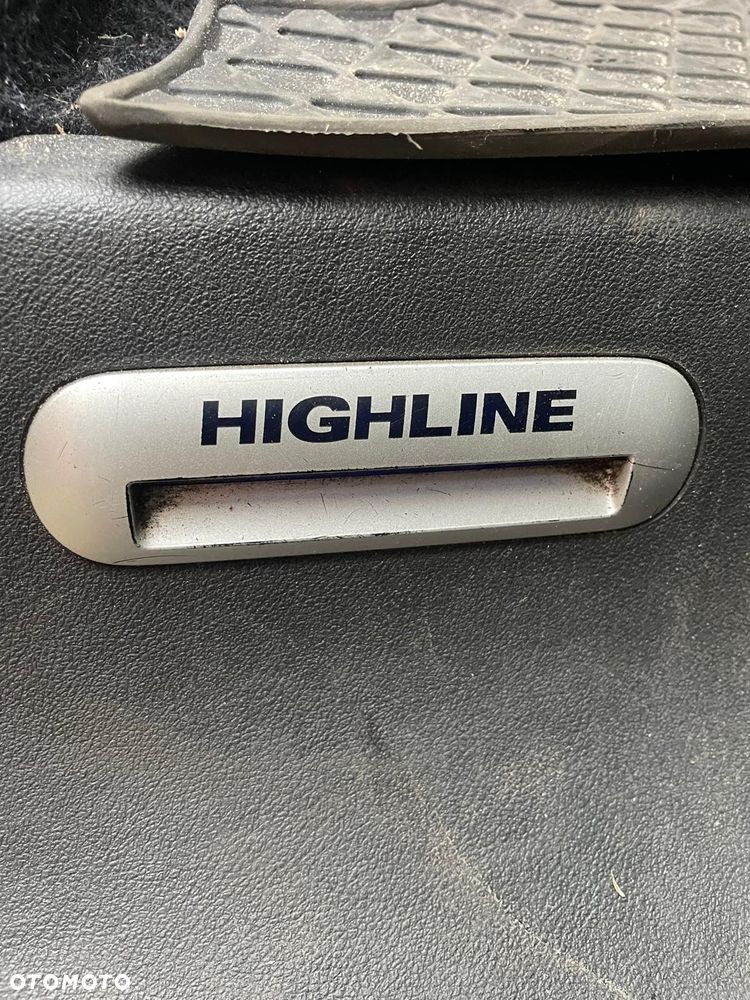 Volkswagen Caravelle 2.0 TDI L2 Highline - 18