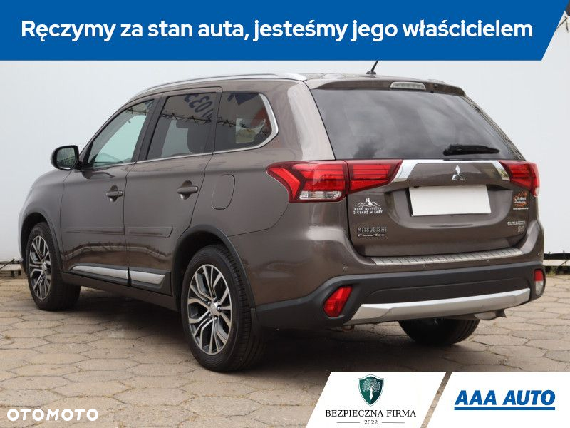 Mitsubishi Outlander - 5