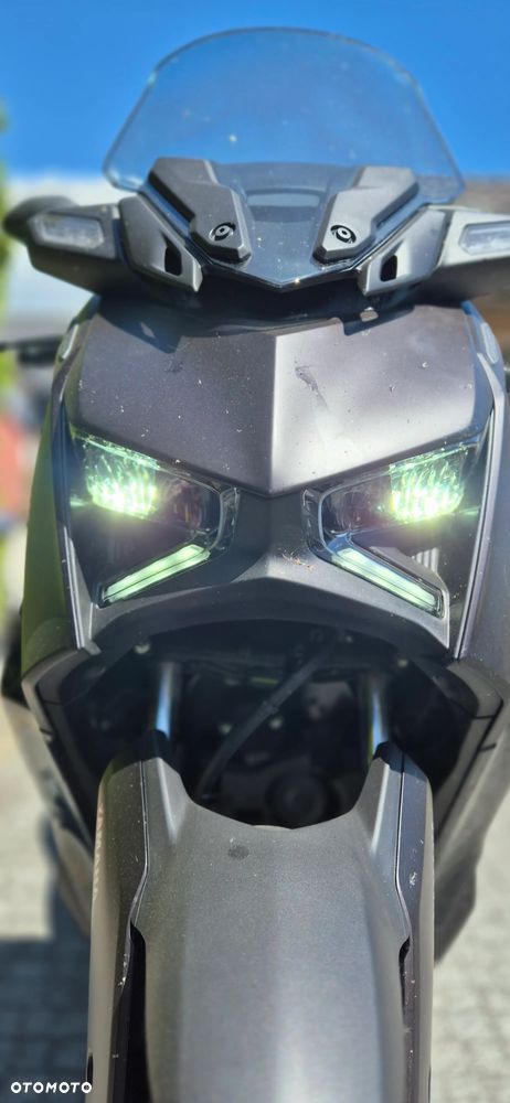 Yamaha X-max - 12