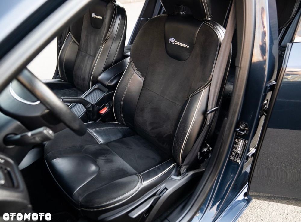 Volvo V40 D2 R-Design - 28