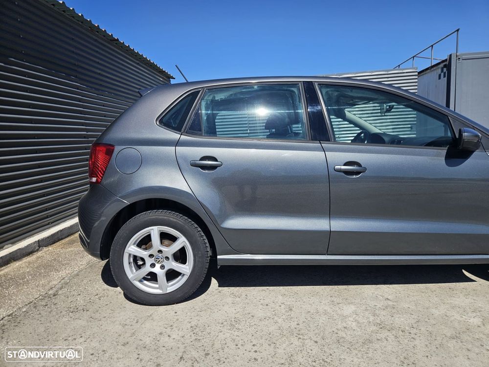 VW Polo 1.6 TDI Confortline BlueMotion - 9