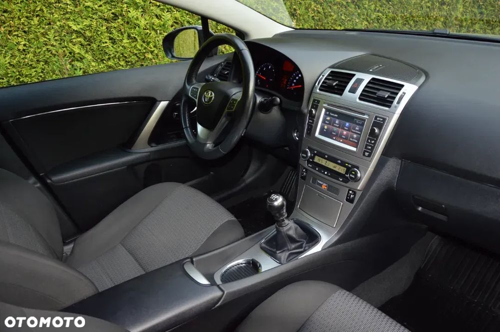 Toyota Avensis 2.0 D-4D Edition - 29