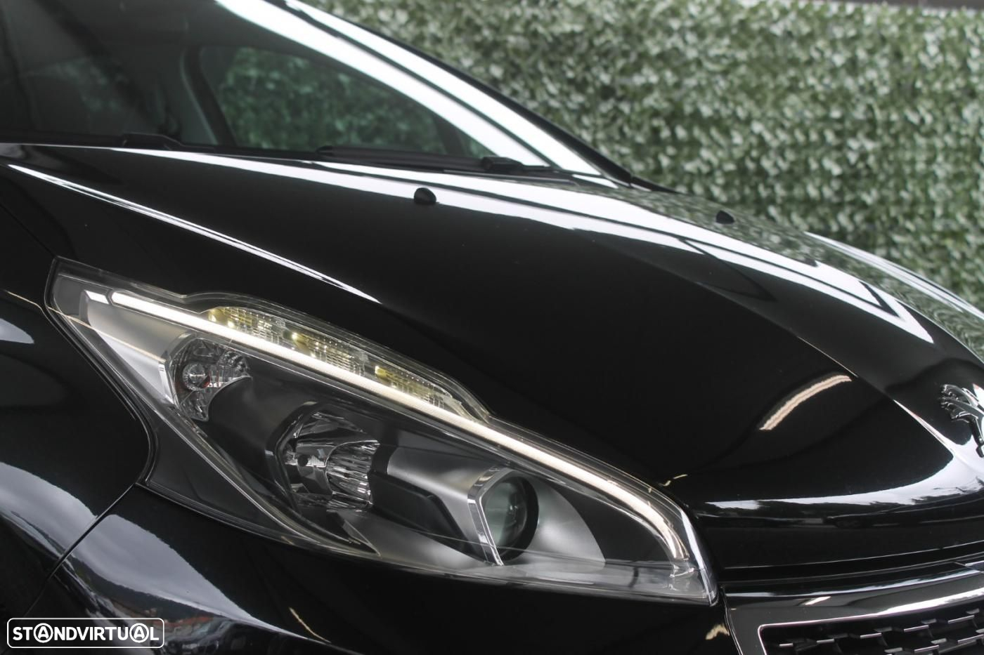 Peugeot 208 1.2 PureTech Allure - 24