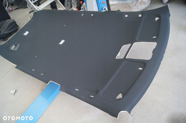 Mitsubishi OUTLANDER III LIFT podsufitka czarna