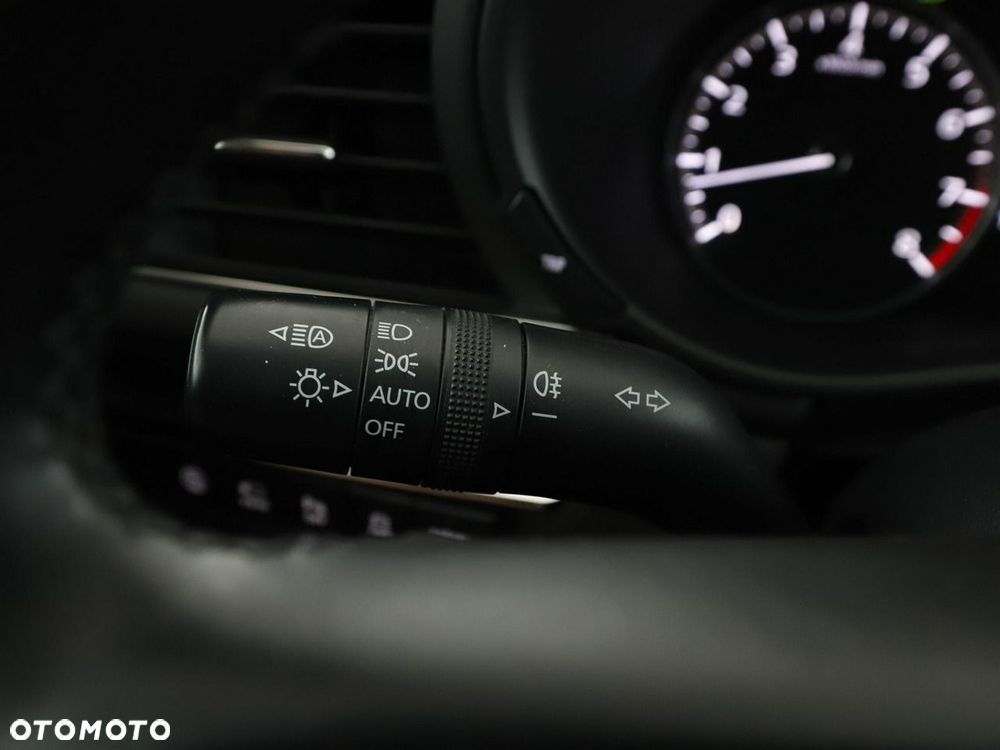 Mazda 3 e-SKYACTIV-G 2.0 M HYBRID SELECTION - 36