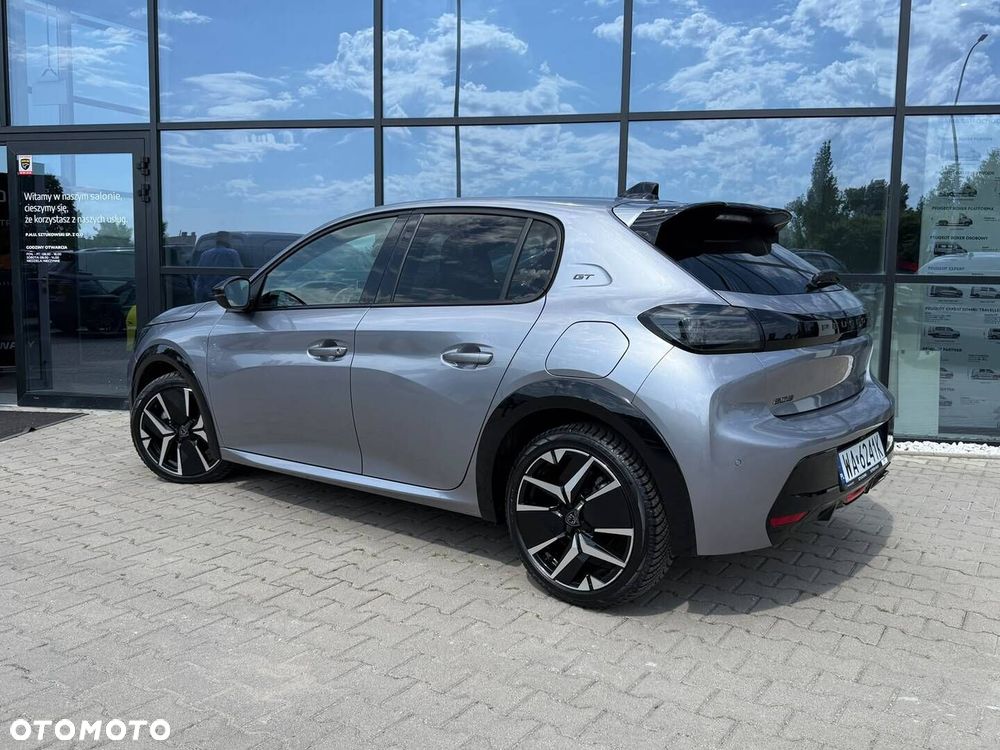 Peugeot 208 - 4