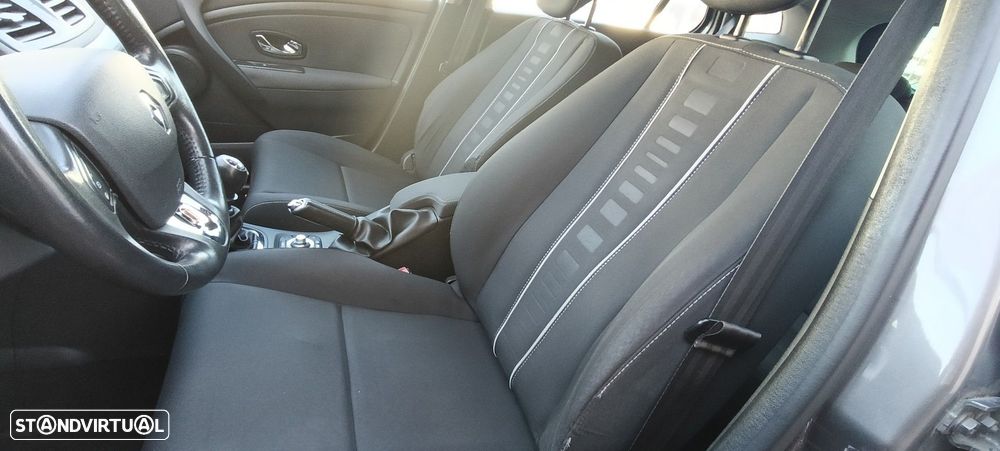 Renault Mégane Sport Tourer 1.6 dCi Limited SS - 14