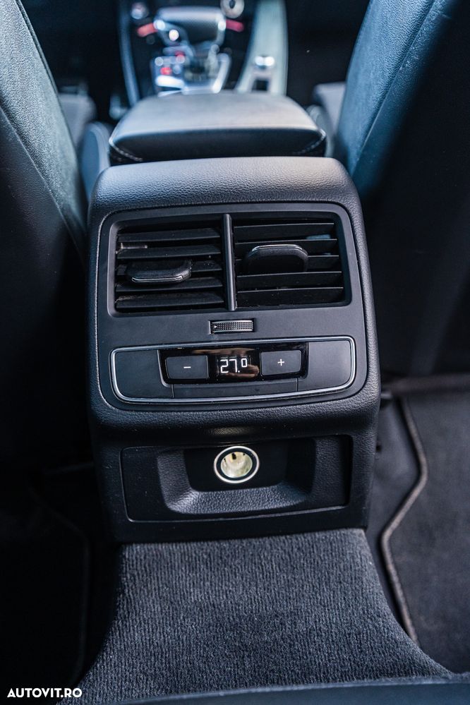 Audi A4 Avant 30 TDI S tronic S line - 30