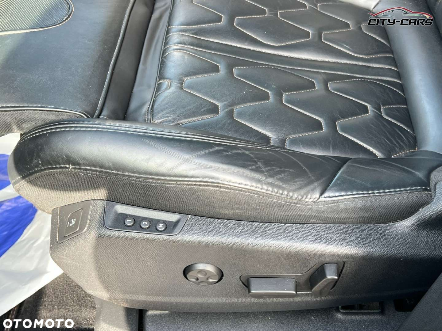 Peugeot 5008 - 23
