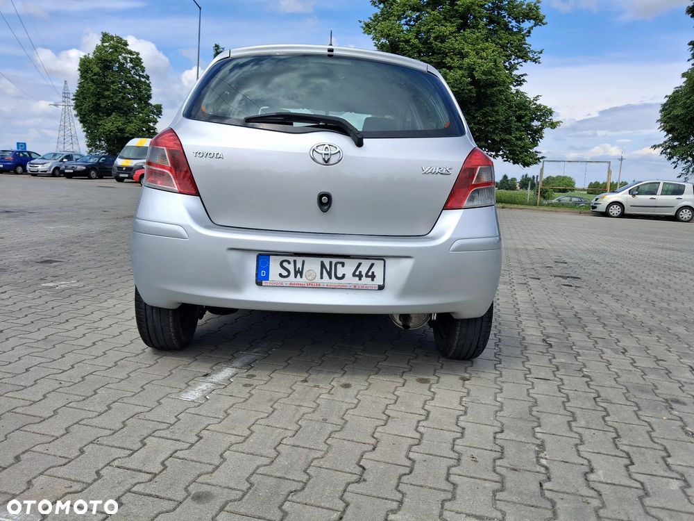 Toyota Yaris 1.0 VVT-i - 7