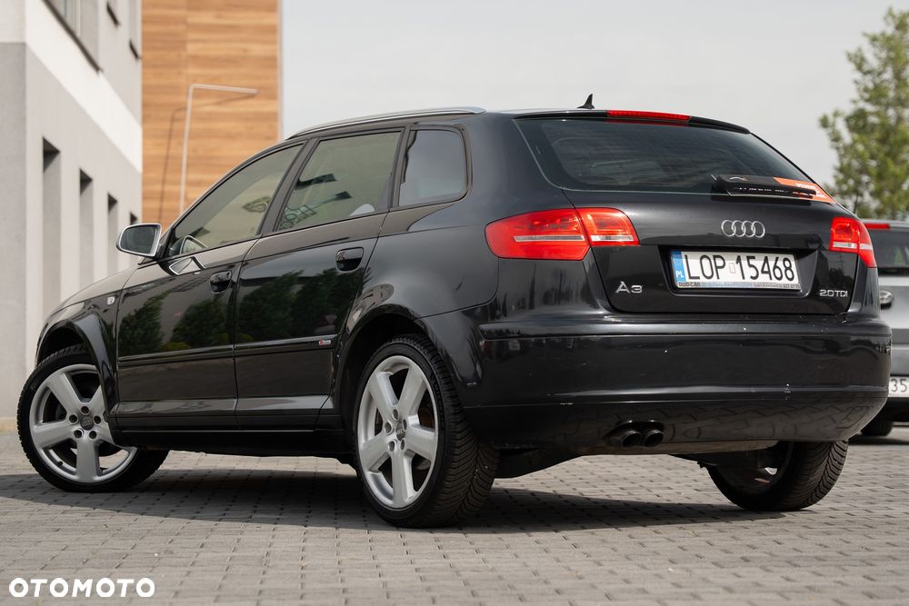 Audi A3 Sportback - 16
