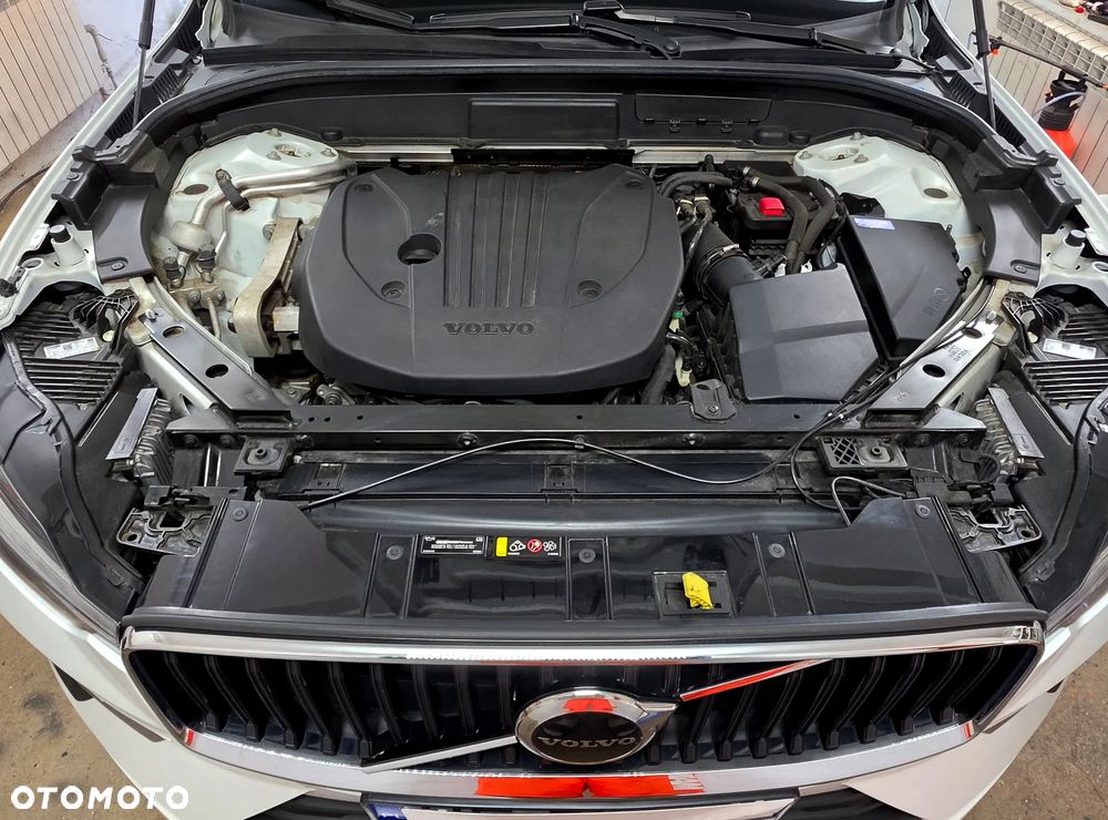 Volvo XC 60 B4 B Momentum Pro - 39