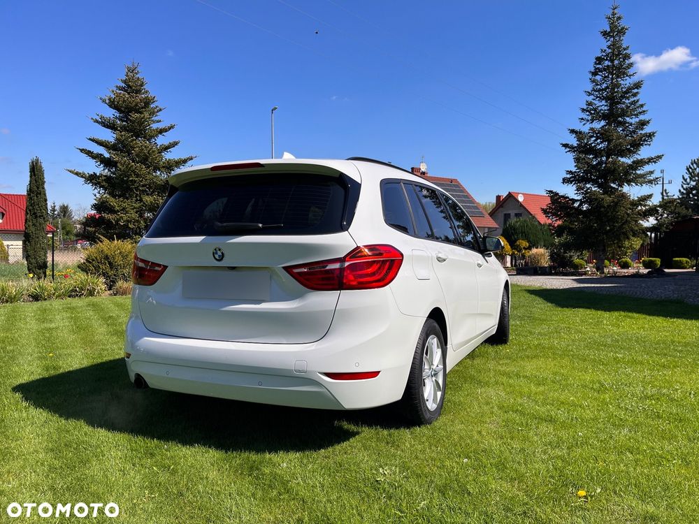 BMW Seria 2 218i - 5