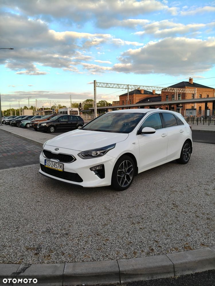 Kia Ceed 1.4 T-GDI L Business Line - 12