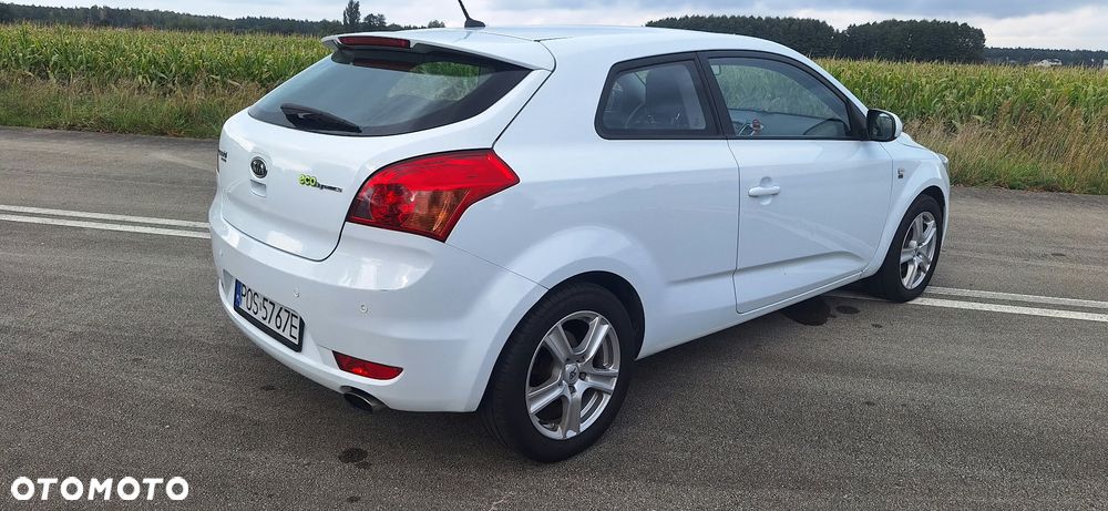 Kia Ceed 1.4 L - 4