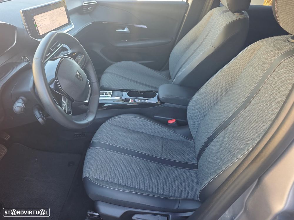 Peugeot e-208 Allure - 17