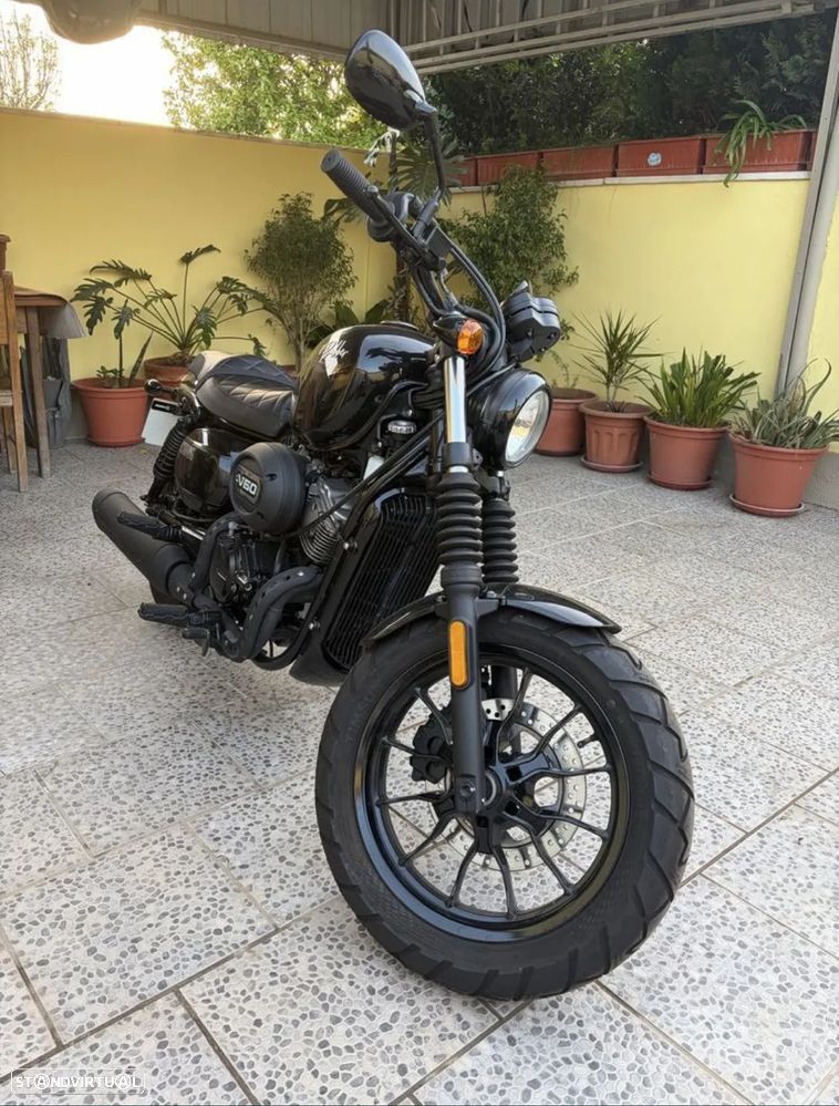 Hyosung Aquila - 1