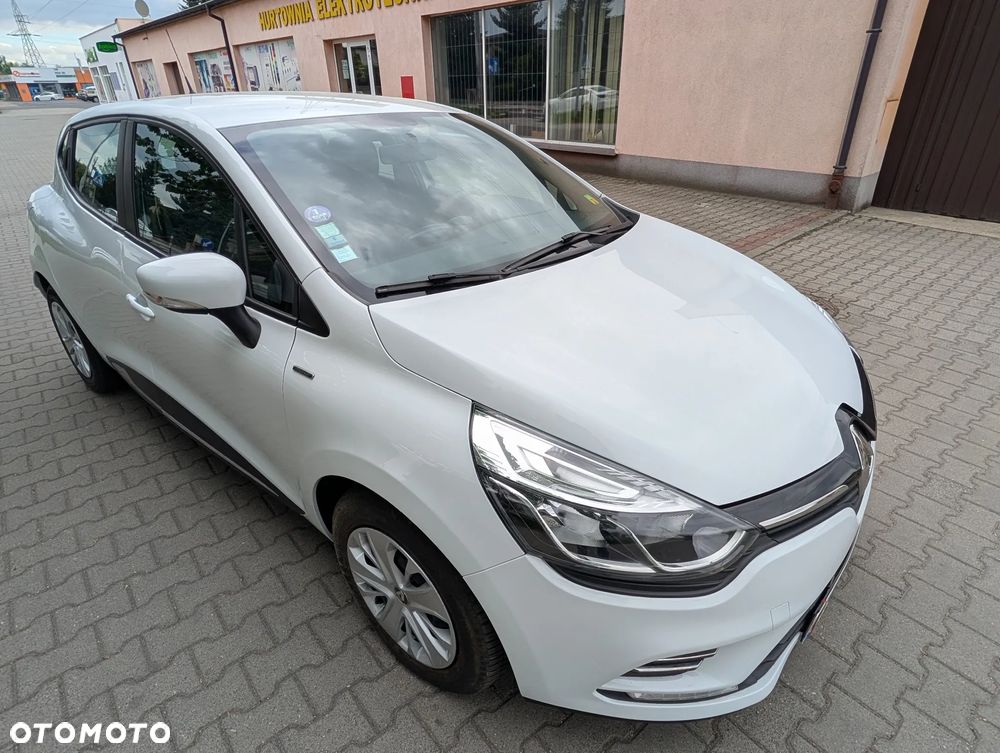Renault Clio - 16