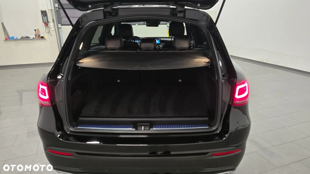 Mercedes-Benz GLC 300 de 4Matic 9G-TRONIC AMG Line Plus - 9