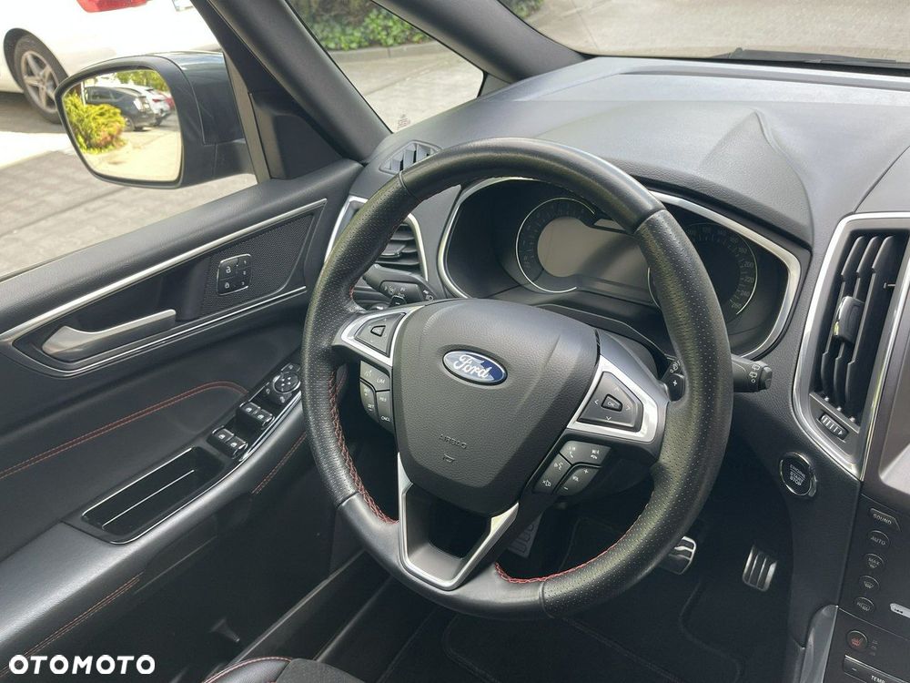 Ford S-Max - 33