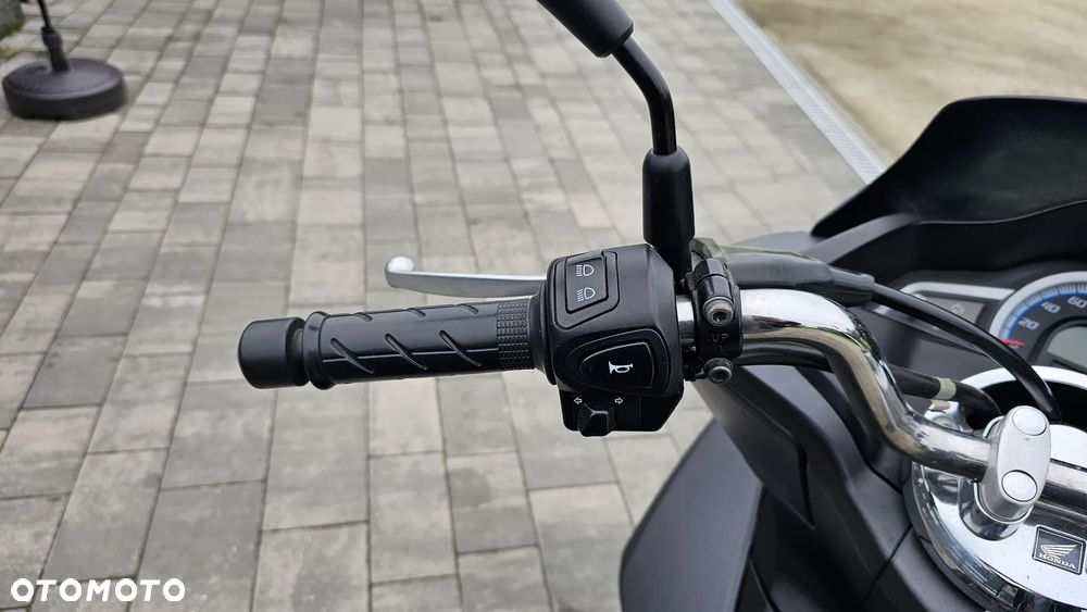 Honda PCX - 8