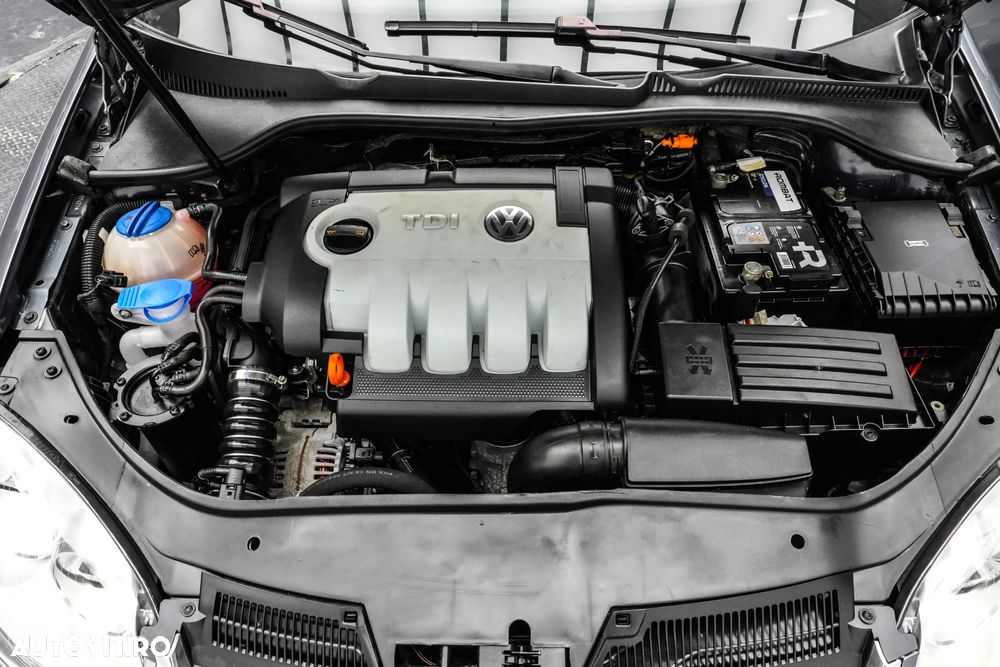 Volkswagen Jetta 1.9 TDI Sportline DSG - 23