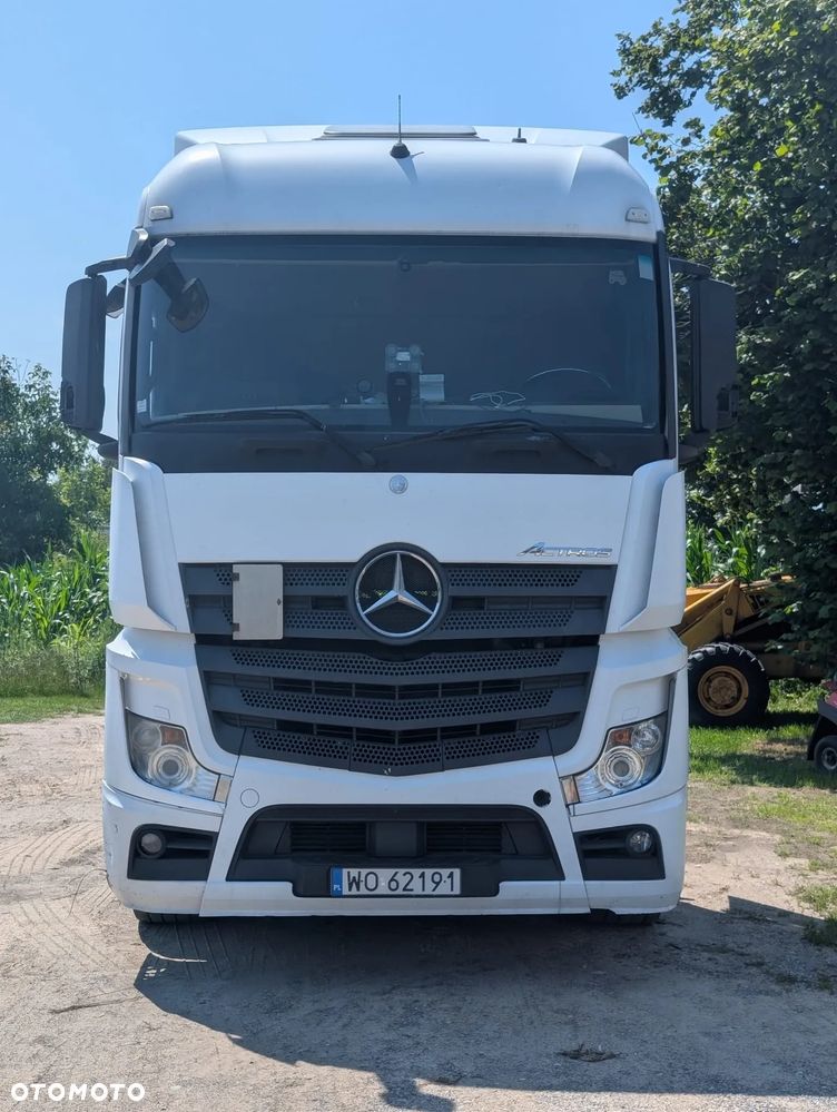 Mercedes-Benz Actros - 1