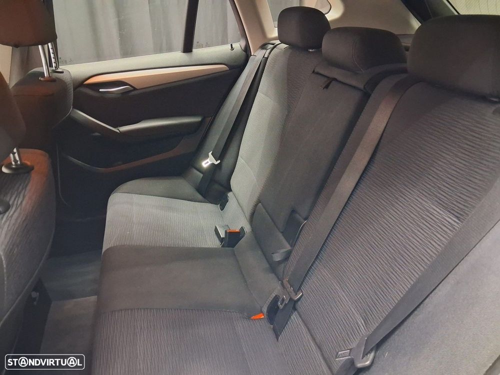 BMW X1 18 d sDrive Auto - 8