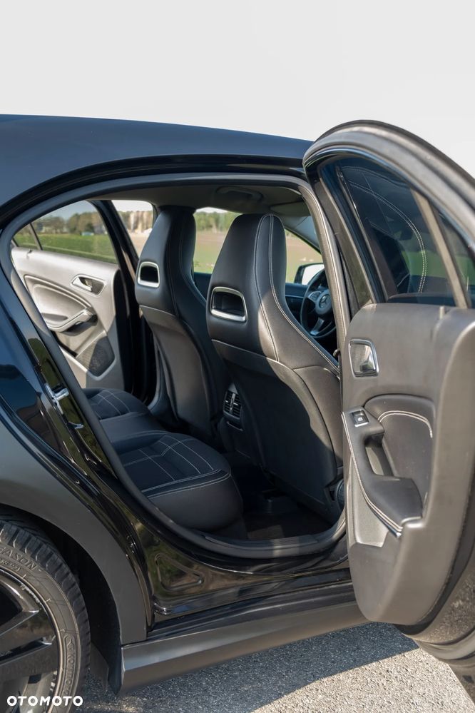 Mercedes-Benz Klasa A 200 7G-DCT AMG Line - 22