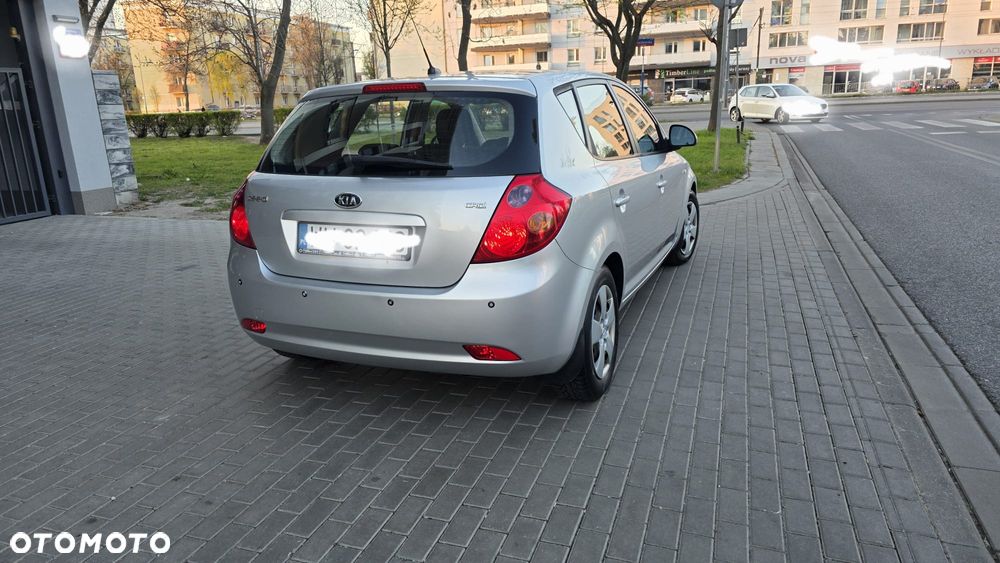 Kia Ceed 1.6 CRDi EX - 22