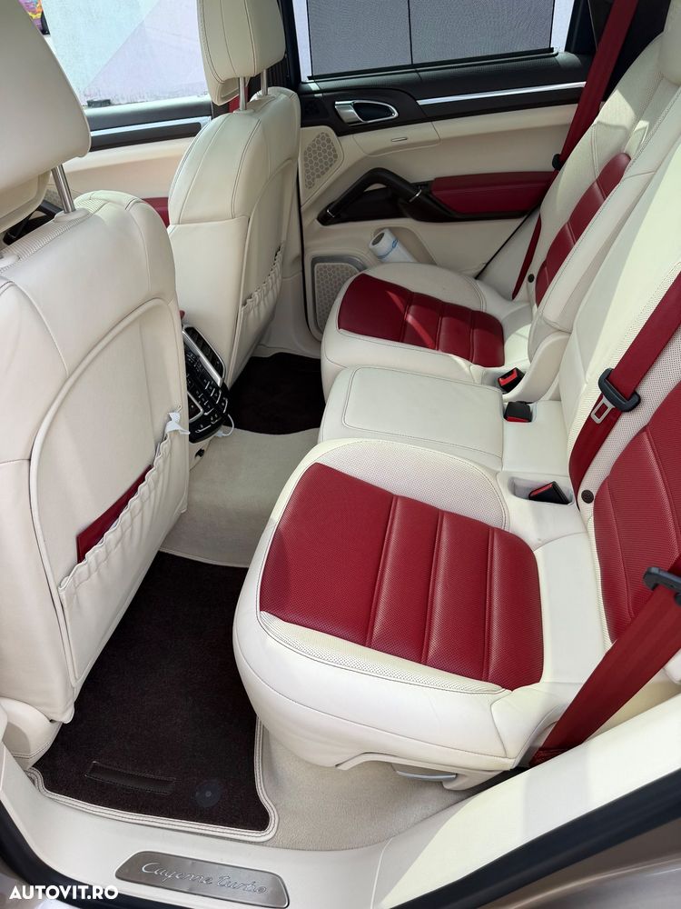 Porsche Cayenne - 20